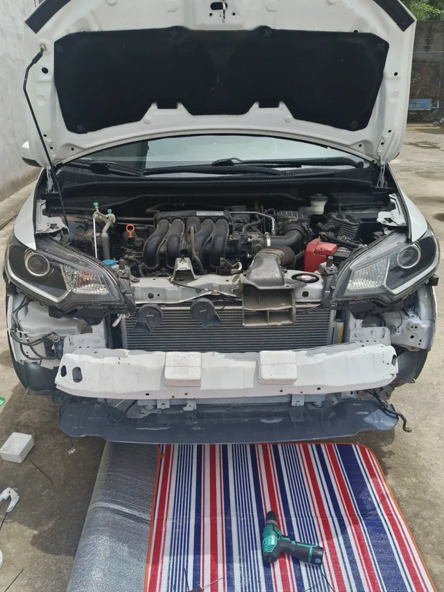 飞度GK5前杠翼子板卡扣缝隙大的处理心得