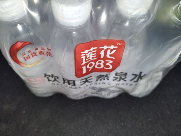 1983莲花天然泉水380ML*12瓶