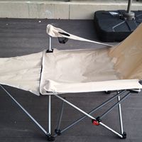 这把户外躺椅是懂躺平的！四档折叠，非常便携，主打一个巴适！