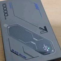 黑鲨刀锋2充电宝：轻薄又靠谱的电量救星