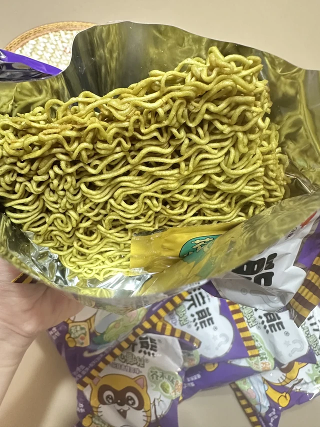 童年的回忆之小浣熊干脆面[憨笑][憨笑]