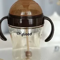 早该发现这个断奶神器奶瓶！宝宝抢着喝不抗拒​