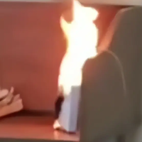 充电宝这事可太炸裂了，命运要掌握在自己手里