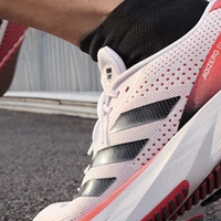 阿迪达斯ADIZERO SL闪充跑鞋：开启跑步新体验