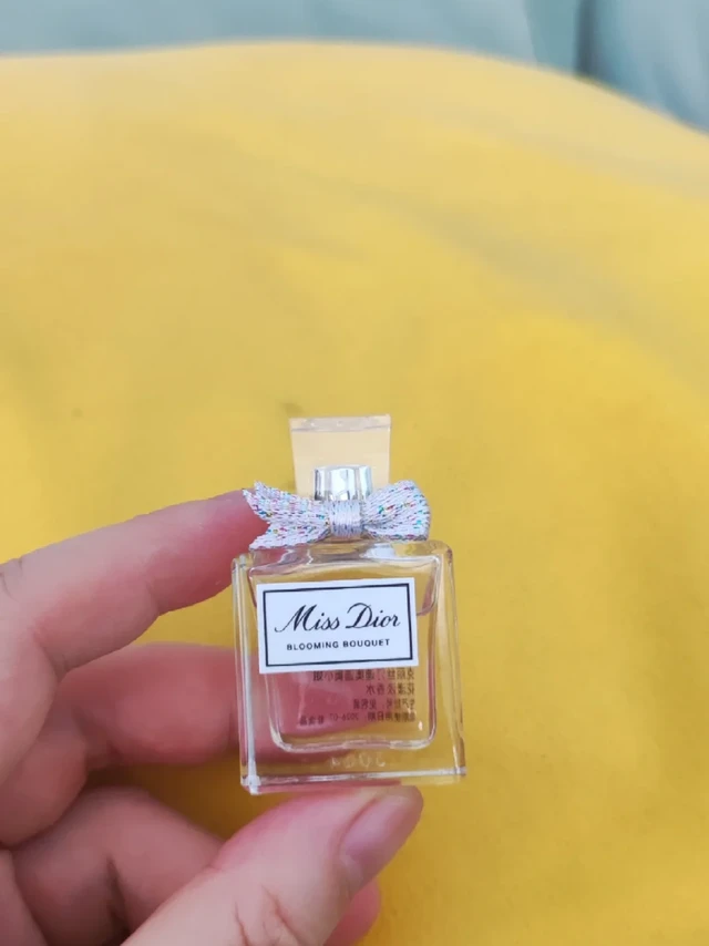 第四十天，迪奥小姐花漾淡香水