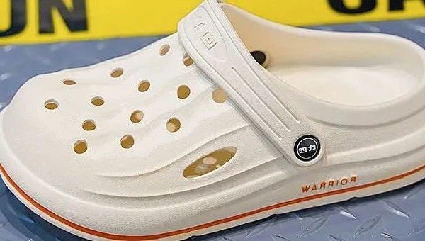 女士夏日拖鞋选购与尺码建议：超软防滑+轻盈舒适全攻略