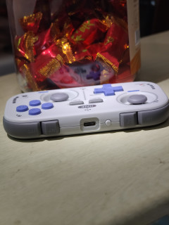 掌机以外的选择，给手机加手柄