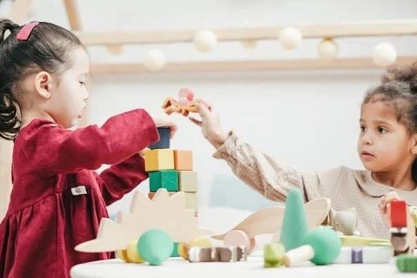 这本西班牙超级畅销童书，教孩子从幼儿园开始，做不内耗的人！
