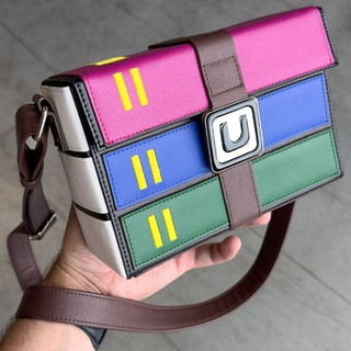 WinRAR 官方手提包，150美元，5个软件钱，各位用过正版没？