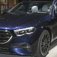 奔驰E级：我都跌到30万了，你们怎么还买奥迪A6L？