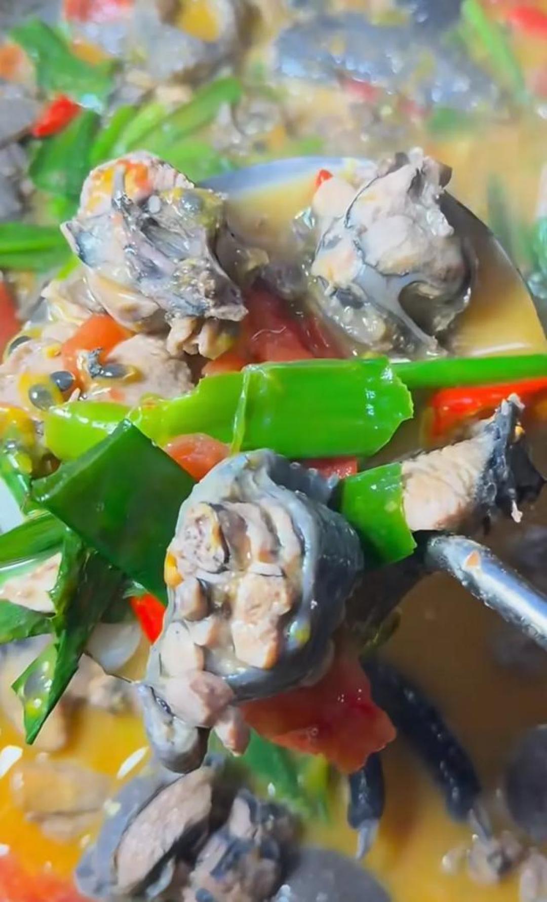 滇南酸鲜暴击！云南人的百香果炖鸡为何让异乡人馋到捶墙