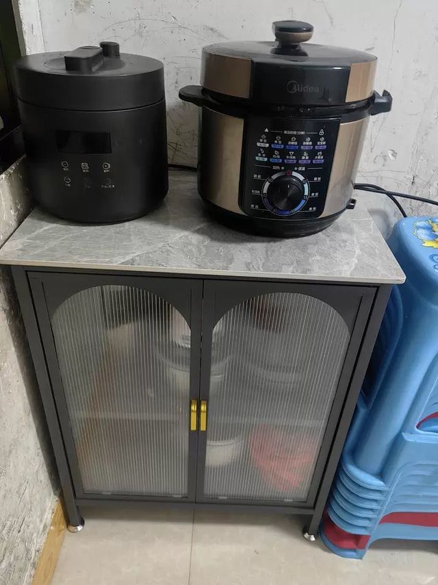 可移动橱柜大容量餐边柜设计