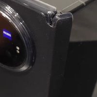 大屏折叠体更出色，轻薄设计不厚重