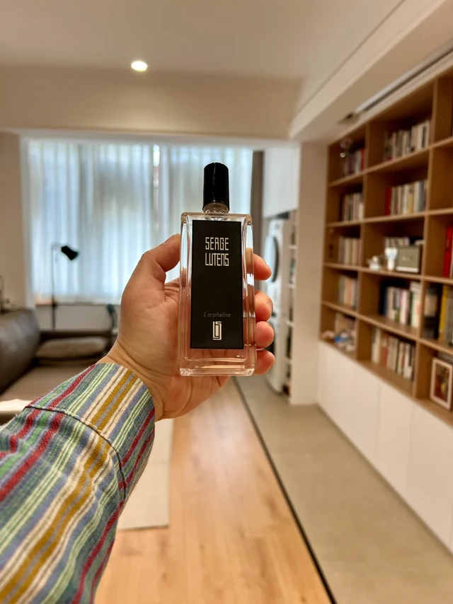 周一适合的香水只有孤儿怨