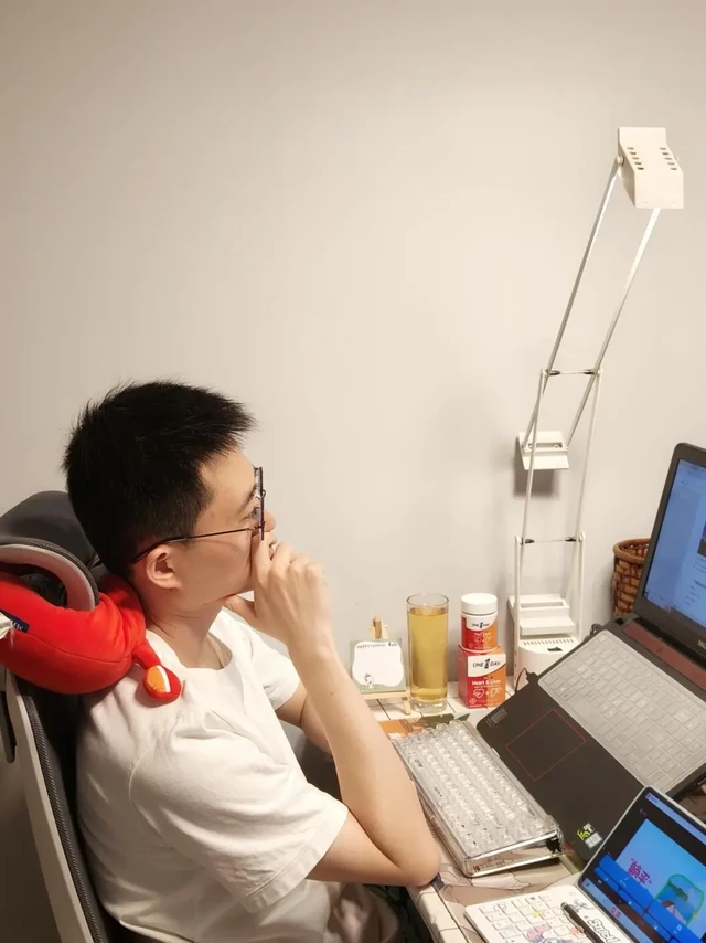 跟着朋友圈学习养肝.....