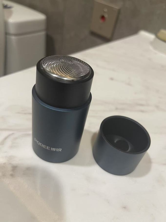 飞科电动剃须刀