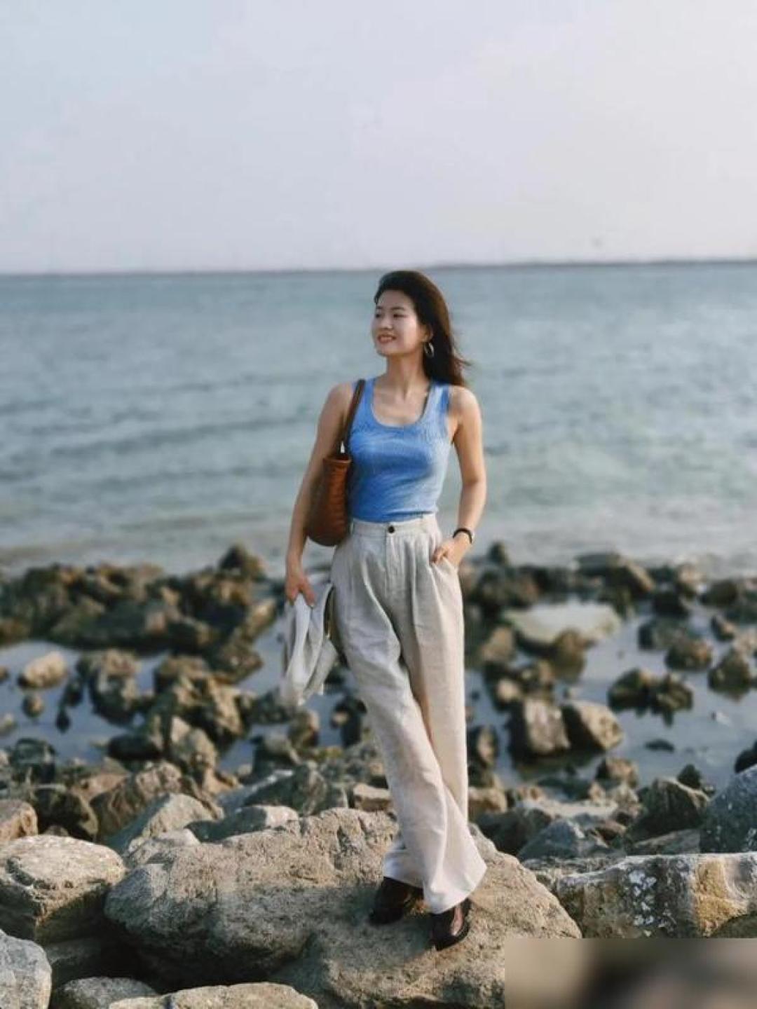 荔枝III解锁透氧感穿搭：蓝白呼吸×材质保鲜的夏日美学