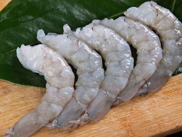 315晚会曝光：买1斤冷冻虾仁，到手只有3两虾！背后猫腻揭秘