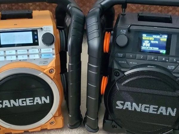 艾伦评测山进U7HD坚固型工地收音机