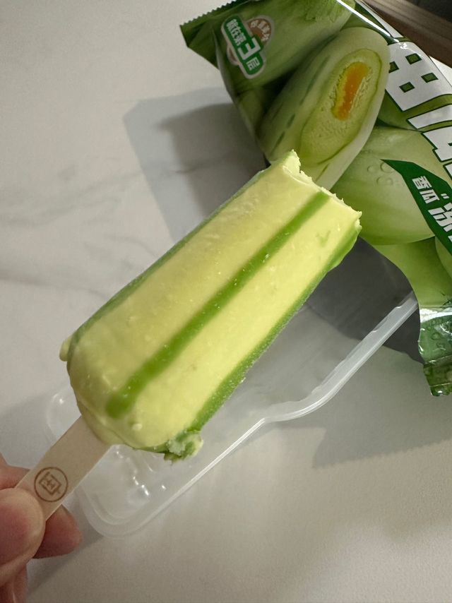 夹心冰源东北大板网红雪糕一亩瓜田冷饮蜜瓜冰淇淋口味批发整箱