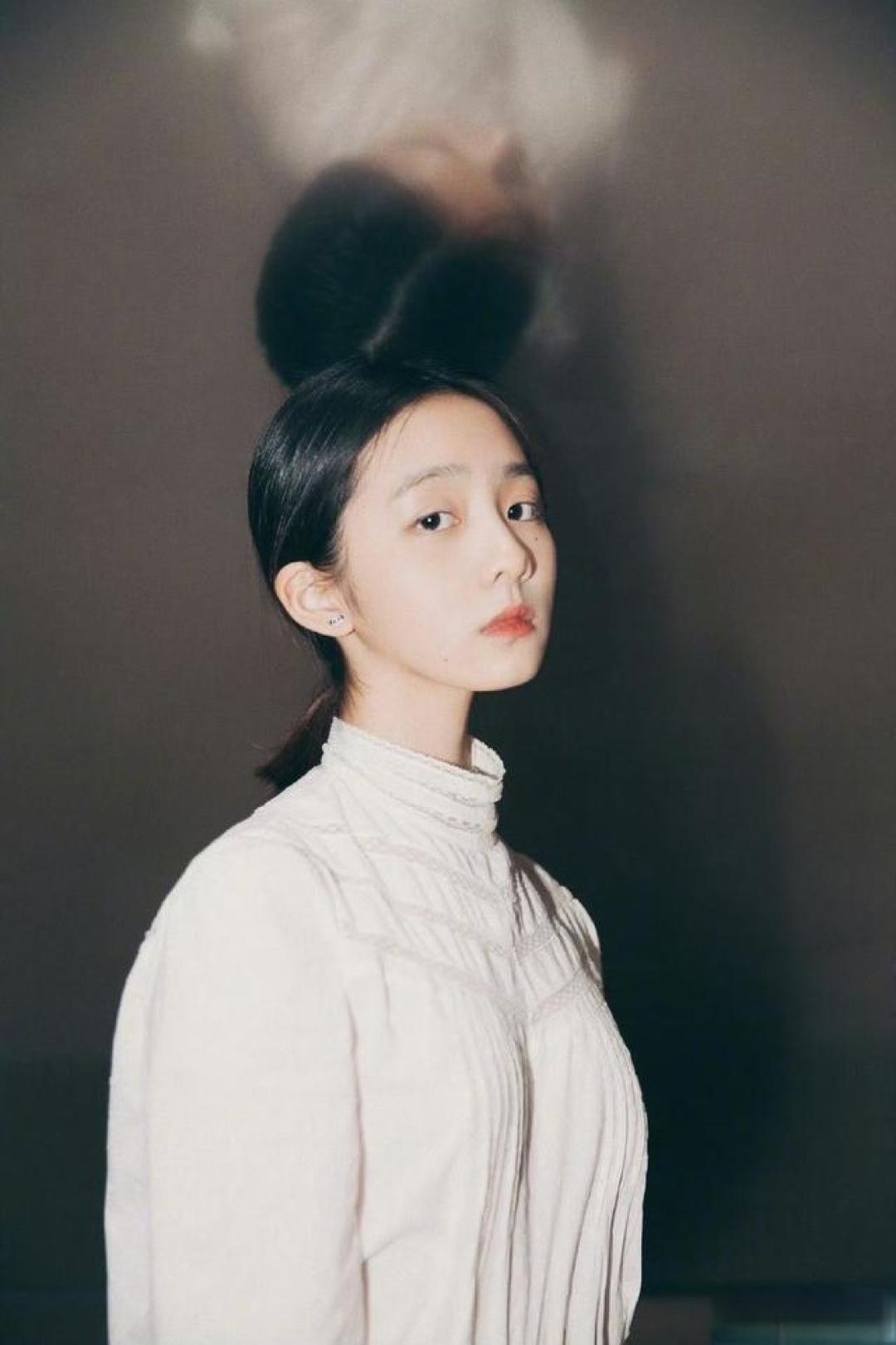 陈奕迅千金陈康堤闯乐坛!20岁签约华纳首发暗黑风单曲,父拒捧却尊重选择