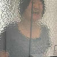 去闺蜜家上厕所惊到脸通红！这卫生间尴尬到，我都替她社死了…