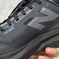 上脚就惊艳！Rebel v4用专业科技重塑跑步体验