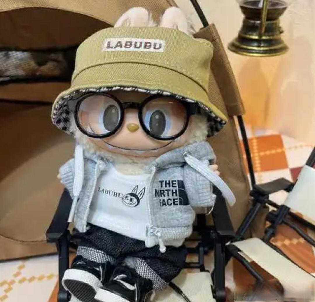 Labubu玩偶清华"授位"掀议 象牙塔碰撞潮玩文化的代际思考