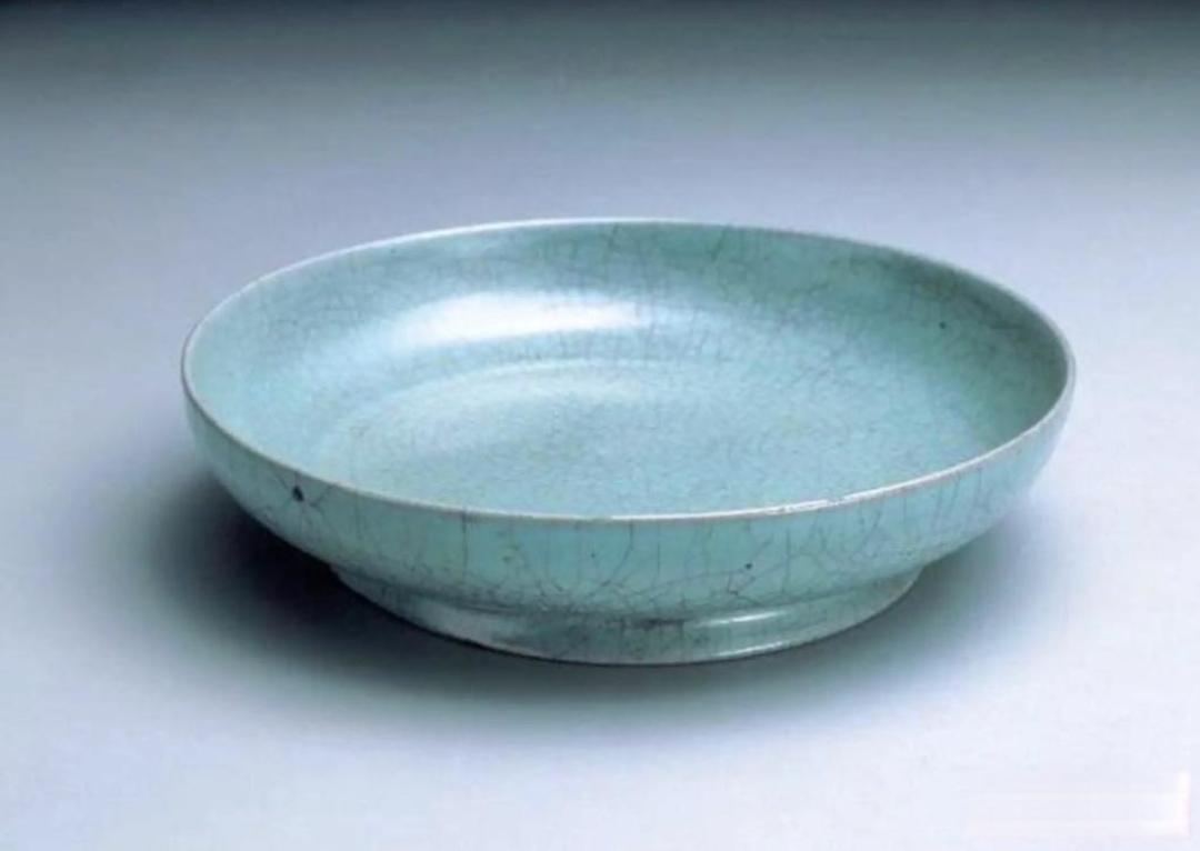 釉色千年跃动东方韵：邛窑青瓷解码中国色谱，从敦煌壁画到现代美学的千年传承