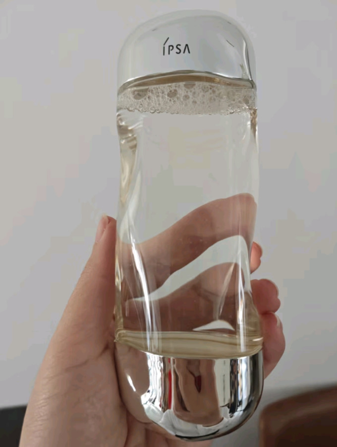 爽肤水