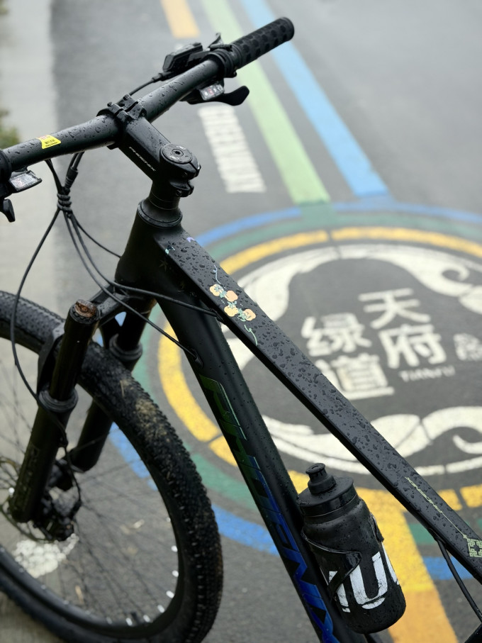 凤凰山地车