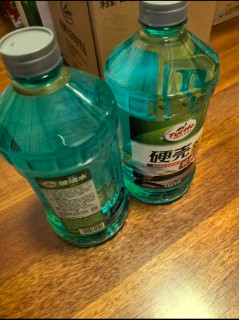 强力去污！龟牌硬壳玻璃水