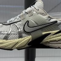 耐克V2K Run：复古与现代结合