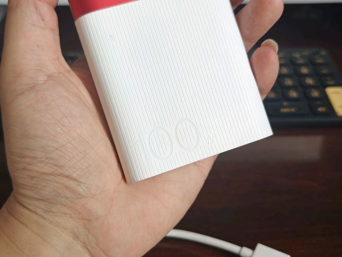 一加移动电源
