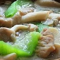 家常菜推荐-平菇丝瓜肉片汤