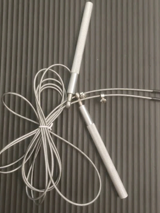 夏日宜运动，试试这款京东京造竞速钢丝跳绳