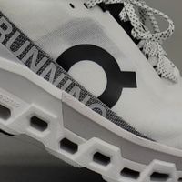 萨洛蒙、HOKA、昂跑的鞋那么丑，为啥还那么多人买