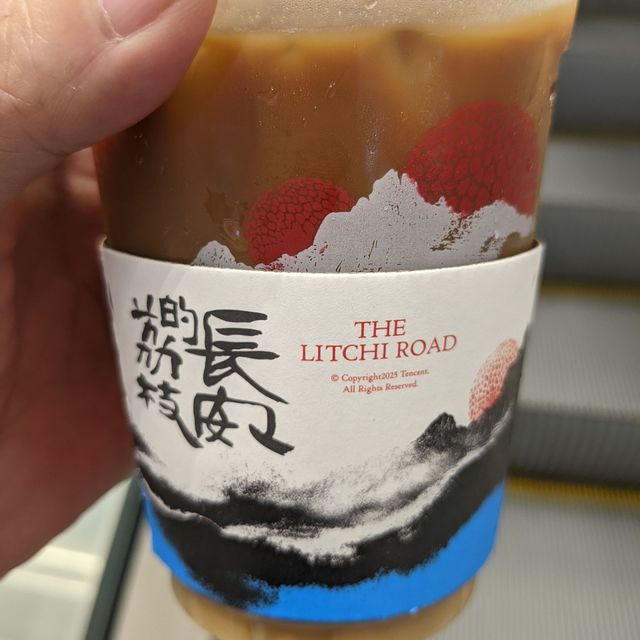 瑞幸一直紧跟热点