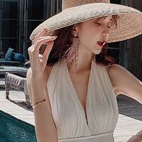 黑天鹅出击！DKDK连体泳衣拿捏玩水高级感💃