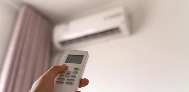 夏夜睡眠革新指南：科技与自然协同的温控方案解析