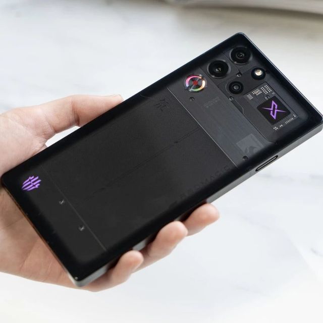 2025“颜值惊艳”的3款手机，512G可以一步到位，轻松用五年
