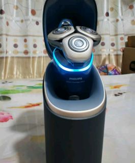 飞利浦（PHILIPS）电动剃须刀旋护9系经典版 