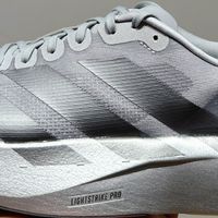 阿迪达斯 Adizero Evo SL：跑步界的“全能轻骑”