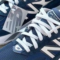 New Balance NB 990 V6：复古时尚与舒适兼备的宝藏鞋款！