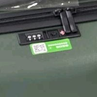 不莱玫登机箱：抹茶绿配色超吸睛