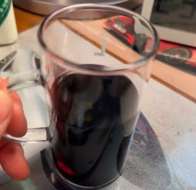 红葡萄酒