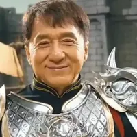 成龙给李小龙拍跑龙套，快意演绎莫欺少年穷，网友：求代言房地产