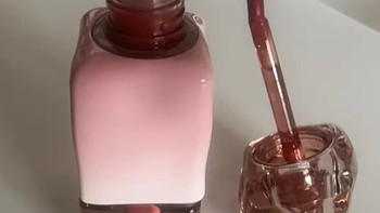 KIMTRUE椰冰冷萃奶咖唇釉：薄荷撞上拿铁，冰感唇的夏日起义  