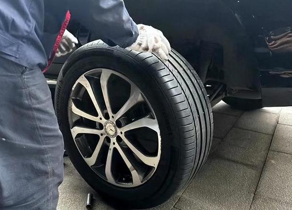 买轮胎别只看品牌，这3款知名度虽然不大，但便宜耐用，口碑又好