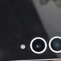 三星Z Flip6折叠屏手机，又轻薄，颜值又高，用起来太爽了。